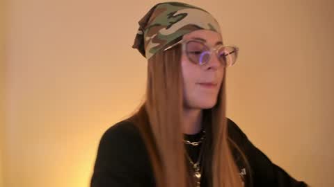 Snapshot of tekila__ chatting on 01-09-25, 10:31 tekila__ online show from 01-09-25, 10:31