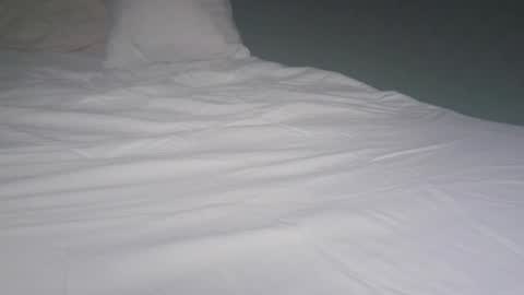 Viv West online show from 09-13-25, 05:51