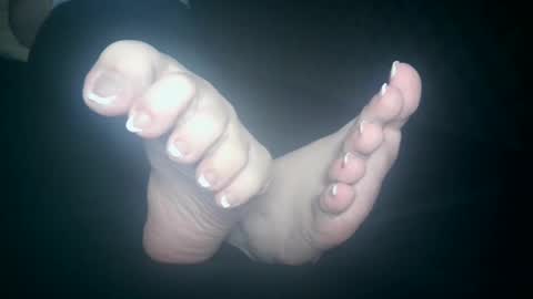 Viv West online show from 10-20-25, 03:29