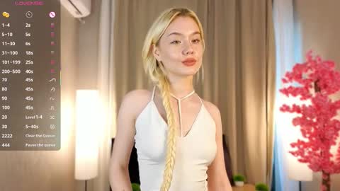 Snapshot of tellasky chatting on 10-01-25, 02:12 Sofia online show from 10-01-25, 02:12