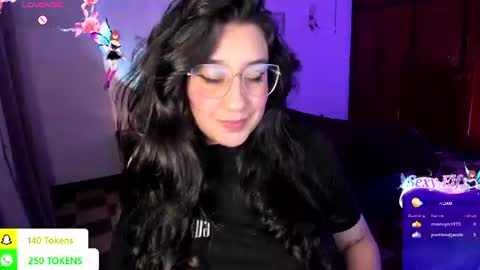Snapshot of tellme_maddie chatting on 07-23-26, 11:13 Maddie online show from 07-23-26, 11:13