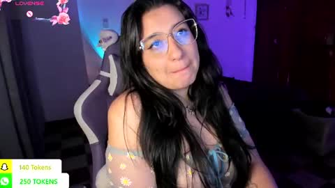 Snapshot of tellme_maddie chatting on 07-31-26, 12:32 Maddie online show from 07-31-26, 12:32