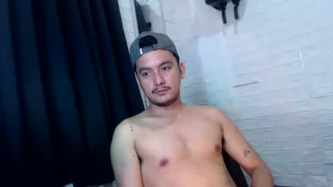 Snapshot of tempting_jon chatting on 11-12-25, 03:56 tempting_jon online show from 11-12-25, 03:56