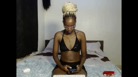 tempting_vibe online show from 04-16-26, 01:50