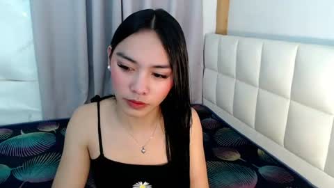 YOGIRL MAXINE online show from 06-30-26, 01:45