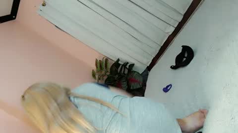 Hi 8tsME MADDISON online show from 01-30-25, 01:44