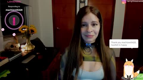 Snapshot of temptressweet chatting on 11-12-25, 11:47 Scar online show from 11-12-25, 11:47