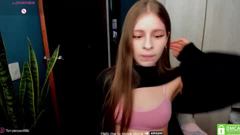 Snapshot of temptressweet chatting on 03-03-26, 08:37 Scar online show from 03-03-26, 08:37