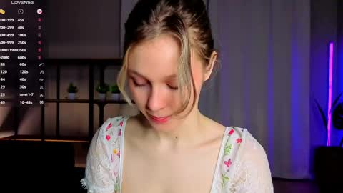 Snapshot of tender__beauty chatting on 05-16-26, 06:07 Hey Im Aneta online show from 05-16-26, 06:07