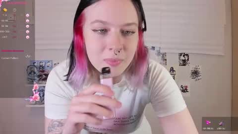  Sue  online show from 11-25-25, 03:01