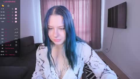  Sue  online show from 06-04-26, 02:12