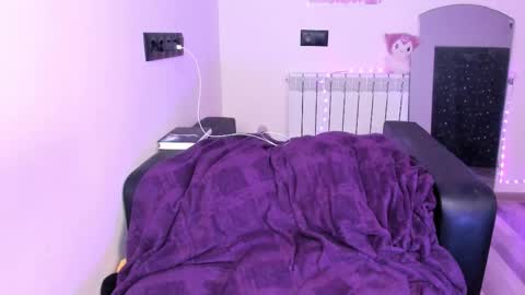 Kira online show from 02-20-26, 09:04