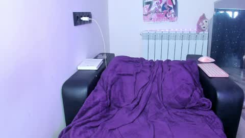Snapshot of tenebrise chatting on 06-04-26, 02:50 Kira online show from 06-04-26, 02:50