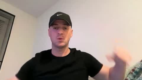 Snapshot of tequilaontherocks chatting on 01-13-26, 01:22 Tommy Boy online show from 01-13-26, 01:22