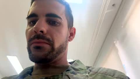 Luis online show from 05-20-26, 03:51