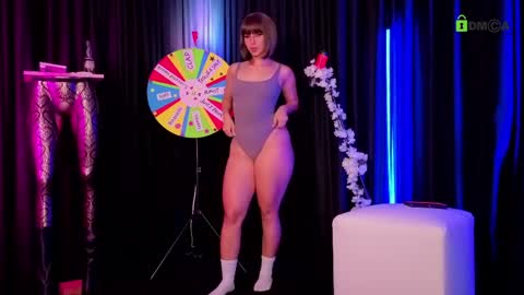 teresa  help me reach 100 like online show from 05-17-26, 01:14