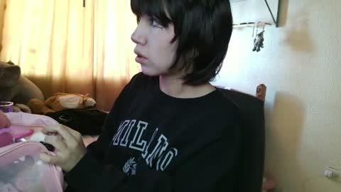 Snapshot of terraelowen chatting on 05-08-26, 01:38 Terra Elowen online show from 05-08-26, 01:38