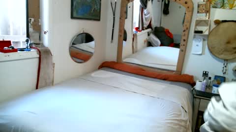 Snapshot of terrainme chatting on 01-16-25, 04:18 Axle online show from 01-16-25, 04:18