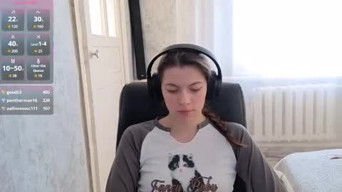 Anny Simpson online show from 12-17-25, 05:02