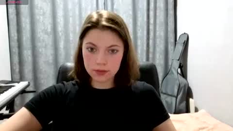Anny Simpson online show from 06-19-26, 09:51