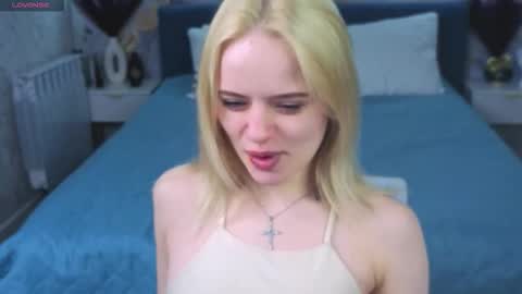 Tessa online show from 03-05-26, 09:38