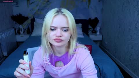 Tessa online show from 04-05-26, 09:17