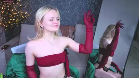 Tessa online show from 04-26-26, 04:04