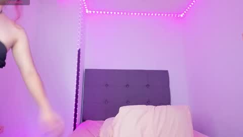 Snapshot of tessa_evanss chatting on 11-15-25, 02:09 Tessa online show from 11-15-25, 02:09