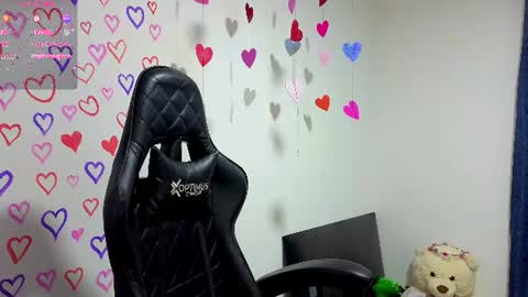 Tessy online show from 06-12-26, 03:22