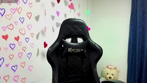 Tessy online show from 06-23-26, 07:01