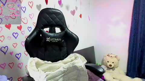 Tessy online show from 06-24-26, 04:28