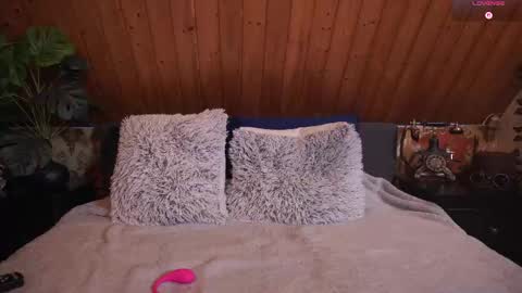 Snapshot of tessawinter chatting on 11-02-25, 03:58 Tessa online show from 11-02-25, 03:58