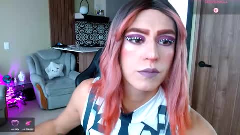 Snapshot of tevenwhiite chatting on 10-01-25, 02:34 teven online show from 10-01-25, 02:34