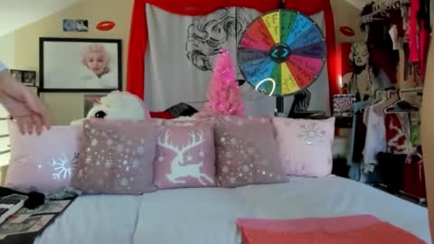 peachy online show from 01-24-25, 08:54