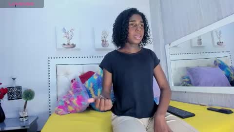 teylor_lovee online show from 12-21-25, 09:00