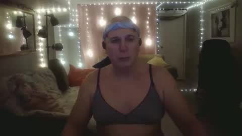 Snapshot of tglacey chatting on 03-17-26, 07:39 lacey online show from 03-17-26, 07:39