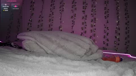 Snapshot of th3dirtyasian chatting on 02-01-25, 04:56 Lanna online show from 02-01-25, 04:56