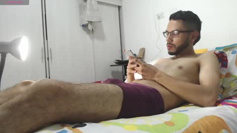 Snapshot of th_russ chatting on 02-18-26, 01:51 INSTAGRAM Th1rss online show from 02-18-26, 01:51