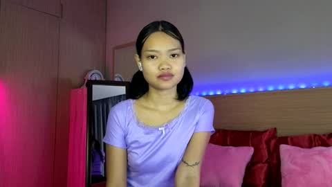 Snapshot of thailand4you chatting on 10-12-25, 04:39 AbbieThai online show from 10-12-25, 04:39
