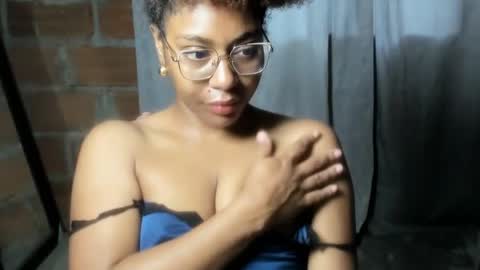 thaimy_ online show from 06-18-26, 11:47
