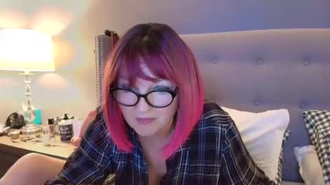 Thaleia Quinn online show from 10-13-25, 11:16
