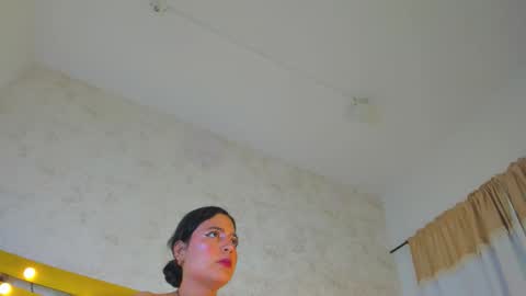 Snapshot of thalia888_ chatting on 10-06-25, 07:11 thalia888_ online show from 10-06-25, 07:11