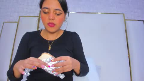 Snapshot of thalia888_ chatting on 11-15-25, 07:10 thalia888_ online show from 11-15-25, 07:10