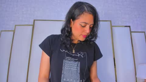 Snapshot of thalia888_ chatting on 12-20-25, 07:43 thalia888_ online show from 12-20-25, 07:43