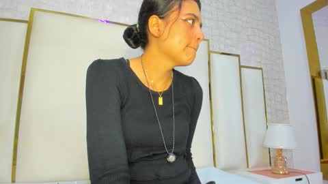 Snapshot of thalia888_ chatting on 01-10-26, 07:04 thalia888_ online show from 01-10-26, 07:04