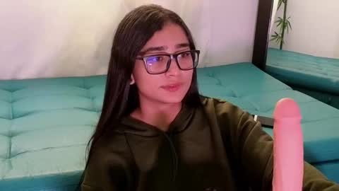 thalia  online show from 12-09-24, 03:22