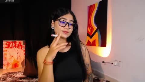 thalia  online show from 10-20-25, 10:49