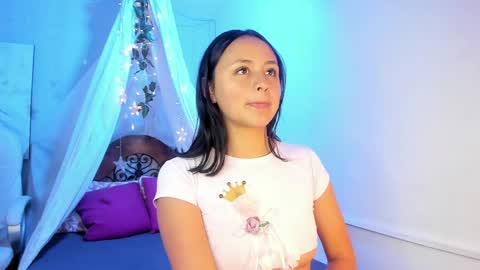Snapshot of thalia_ecos chatting on 04-27-26, 01:31 thalia_ecos online show from 04-27-26, 01:31