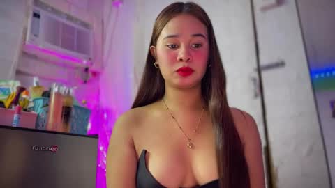 Snapshot of thalia_houston69 chatting on 12-11-24, 01:47 Ms. Thalia online show from 12-11-24, 01:47