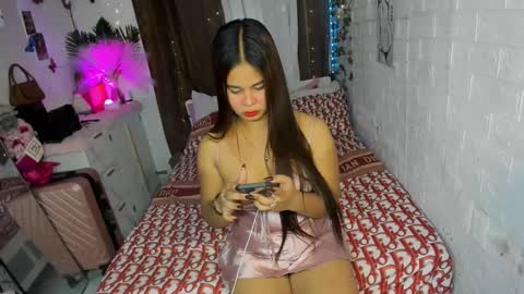 Snapshot of thalia_houston69 chatting on 03-06-25, 06:48 Ms. Thalia online show from 03-06-25, 06:48